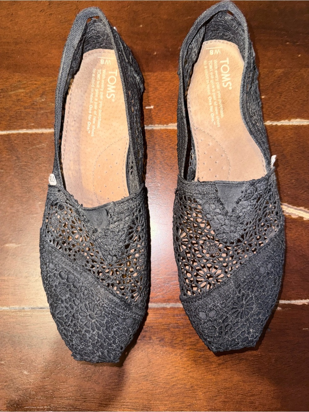TOMS Black Crochet Slip-On Flats Sz 8